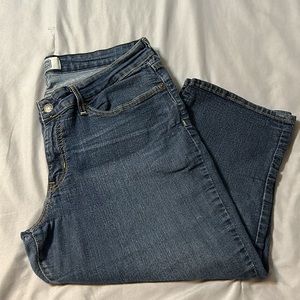 Levi’s size 16 capri jeans